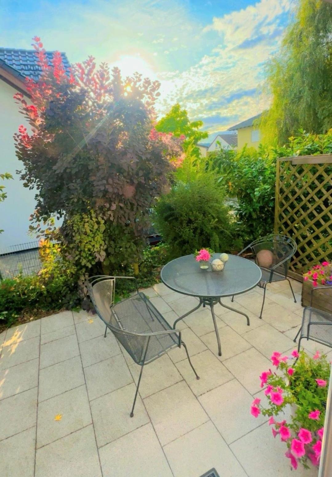 Idyllische Ferienoase Mit Traumhafter Terrasse Lägenhet Marburg Exteriör bild